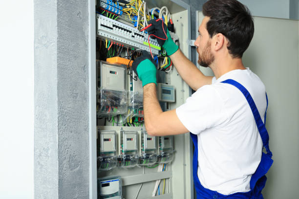 Best Electrical Repair Services  in Thompsonville, CT